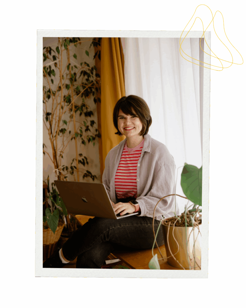 Social Media Freelancer Berlin, Frau am Laptop